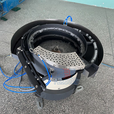 速度 顧客の要求に基づいて 振動ボウルフィッダー 500mm X 500mm X 400mm ボウル仕上げ 磨きまたはPUコーティング