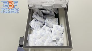 カスタム精密 SUS304 大容量乾燥剤ホッパー付き振動ボウルフィーダー